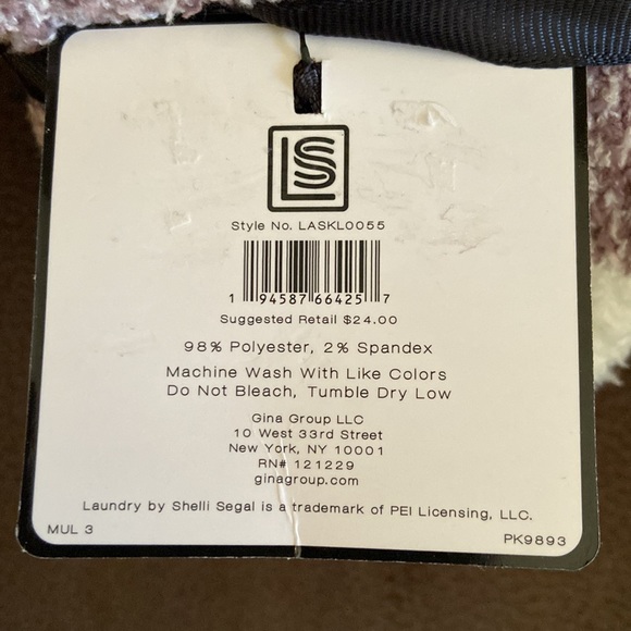 Woman’s plush socks new. - Picture 8 of 8